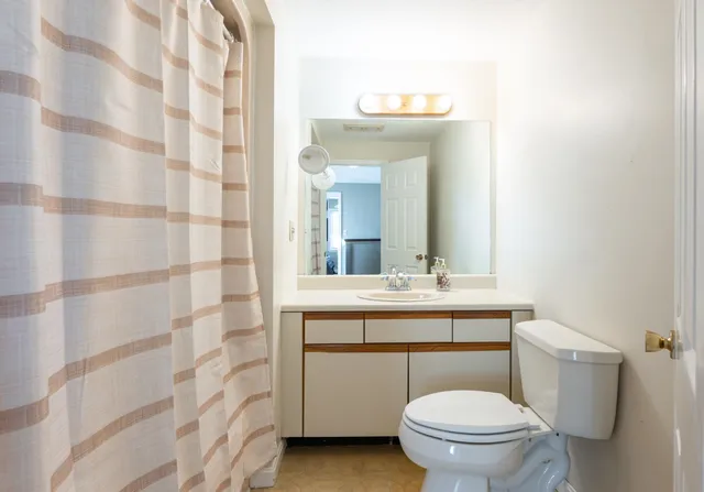 $419,900 | 15 R Bonnie Lane, Unit R, Derry, NH 03038