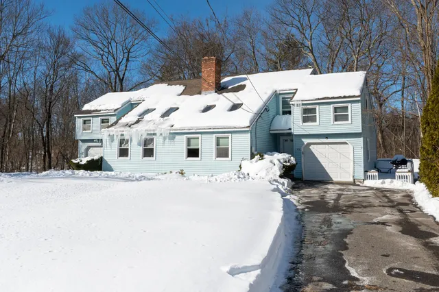 $419,900 | 15 R Bonnie Lane, Unit R, Derry, NH 03038