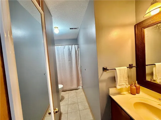 $225,000 | 789 Pinewood Street, Gardner, KS 66030