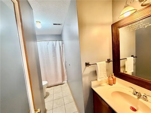 $225,000 | 789 Pinewood Street, Gardner, KS 66030