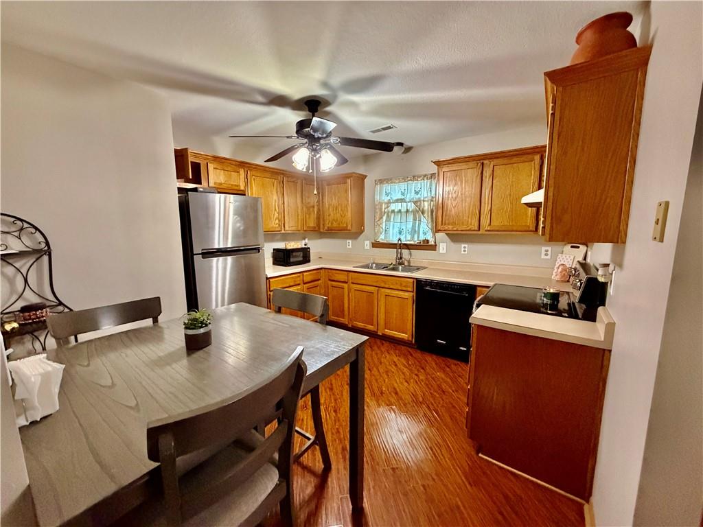 789 Pinewood Street Gardner, KS 66030 - Photo 6 of 21