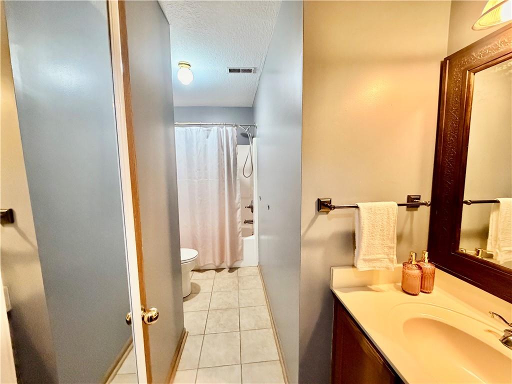 789 Pinewood Street Gardner, KS 66030 - Photo 10 of 21