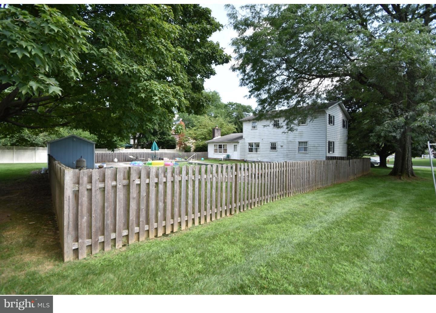 1090 Yorkshire Road Bethlehem, PA 18017 - Photo 4 of 5 Gallery Image 4