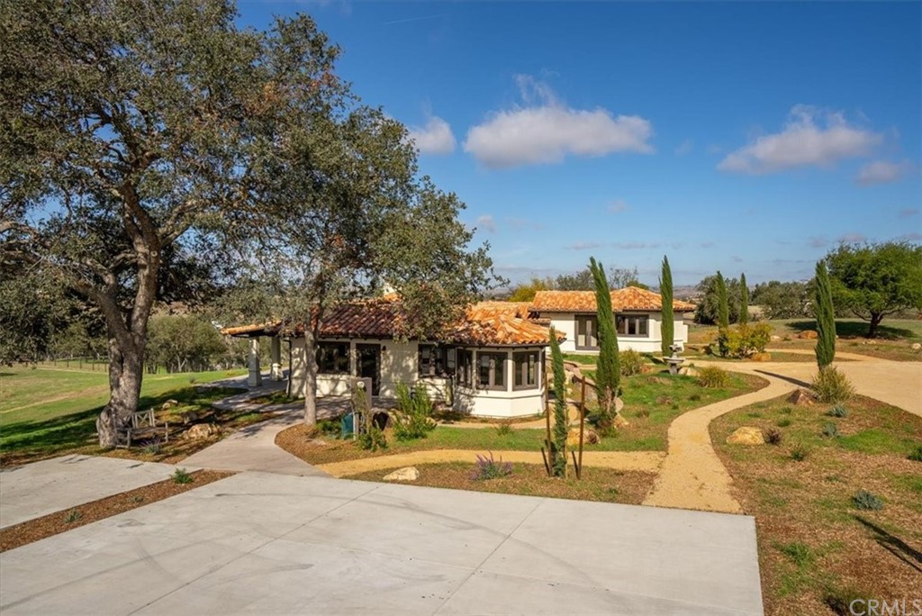 5920 Iron Gate Road Creston, CA 93432 - Photo 4 of 57 a view of a swimming pool with an outdoor seating