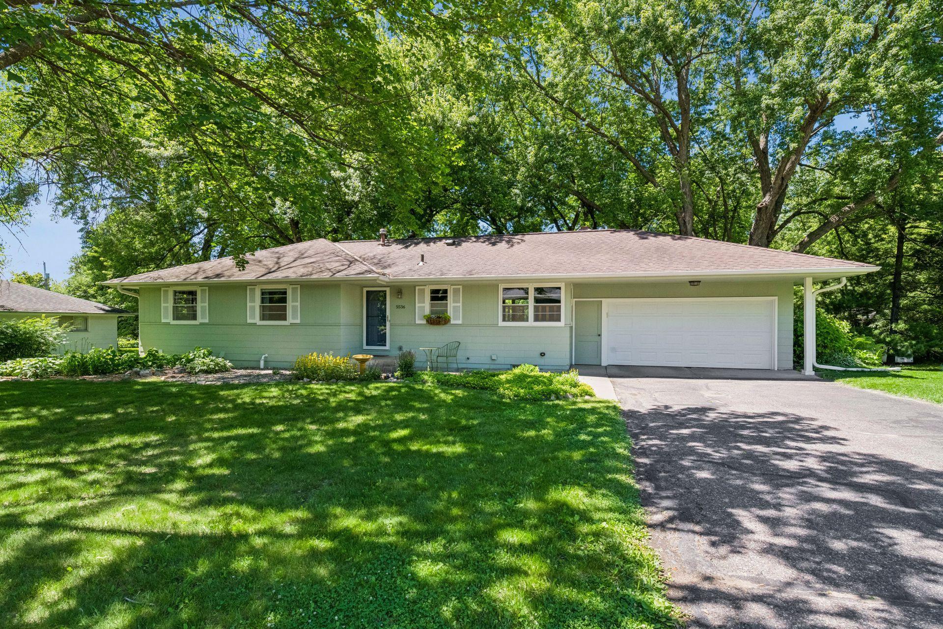 5536 Holiday Road Minnetonka, MN 55345 - Photo 1 of 35