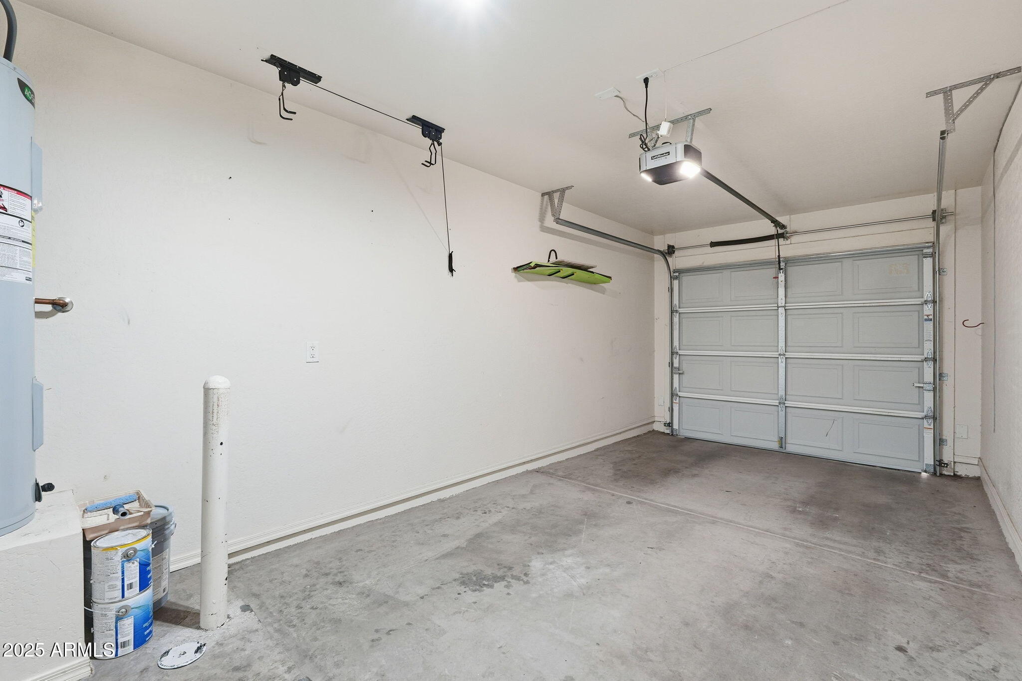 9233 East Neville Avenue, Unit 1136 Mesa, AZ 85209 - Photo 27 of 29 a view of a room with an empty space