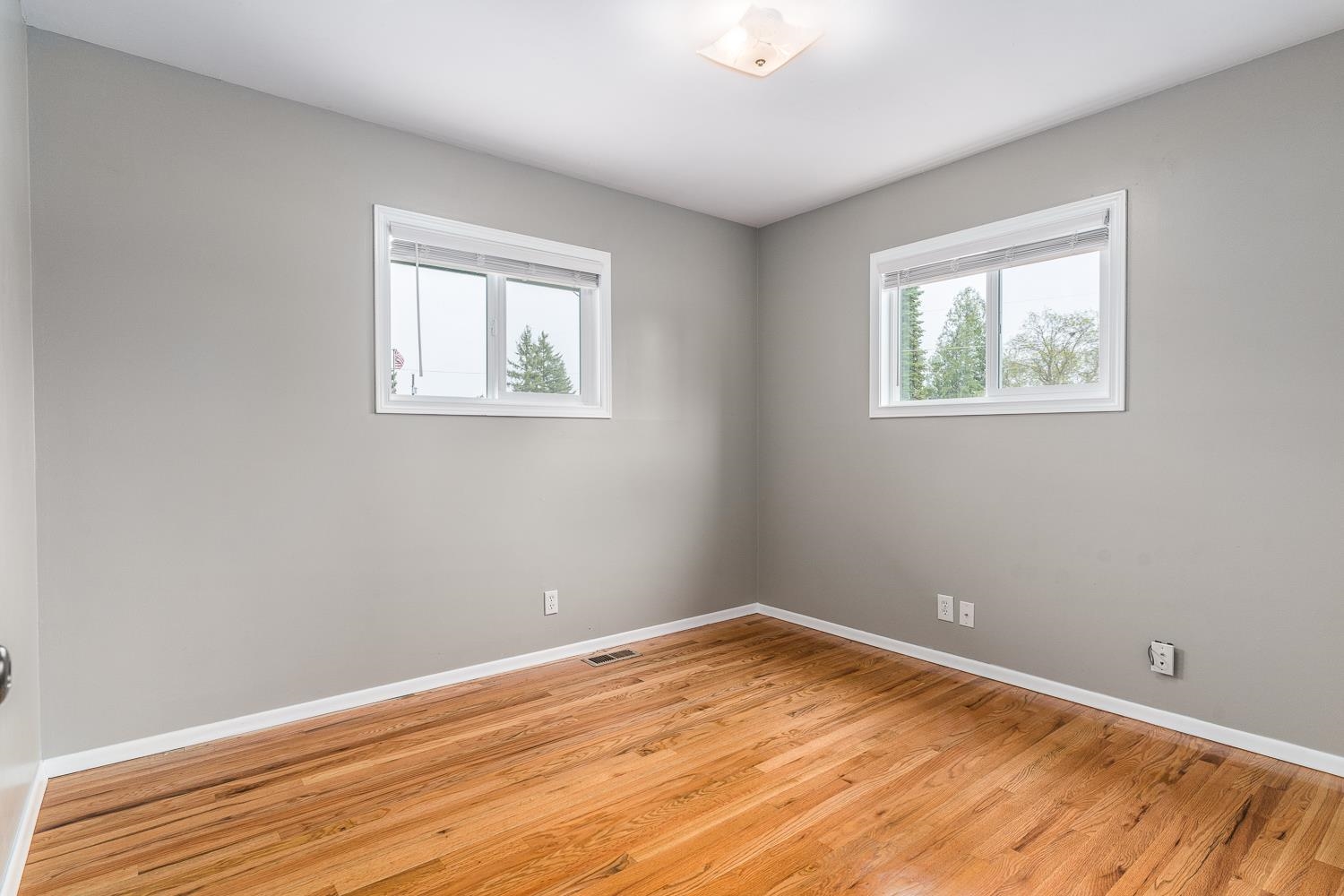 1004 North Best Road Spokane Valley, WA 99216 - Photo 7 of 28 Gallery Image 7
