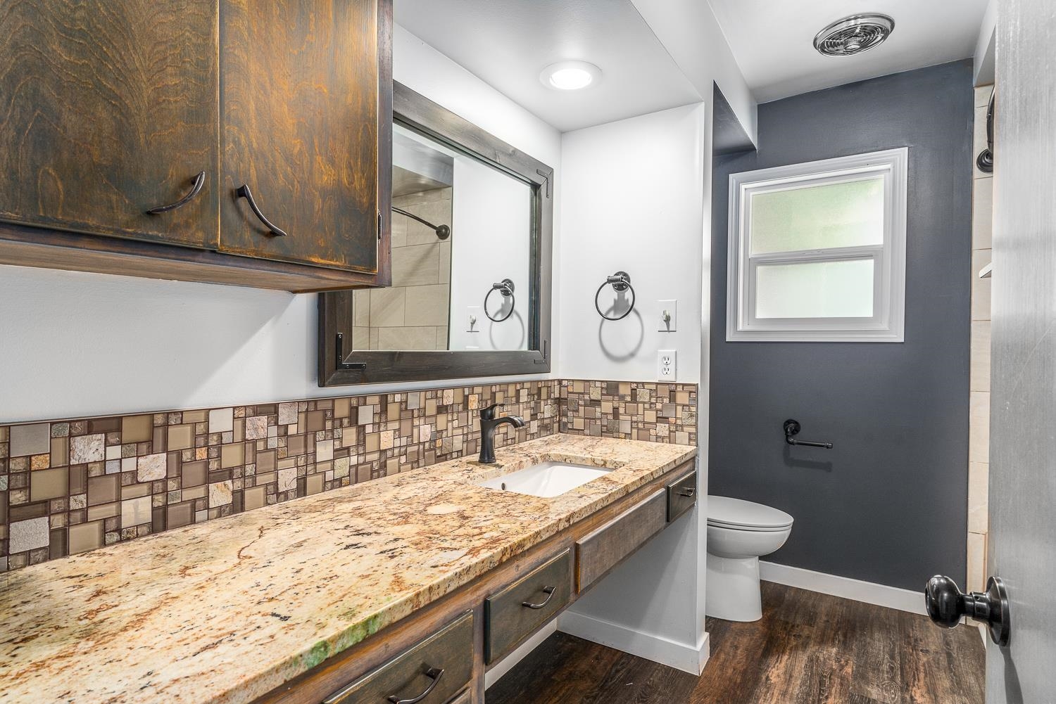 1004 North Best Road Spokane Valley, WA 99216 - Photo 8 of 28 Gallery Image 8