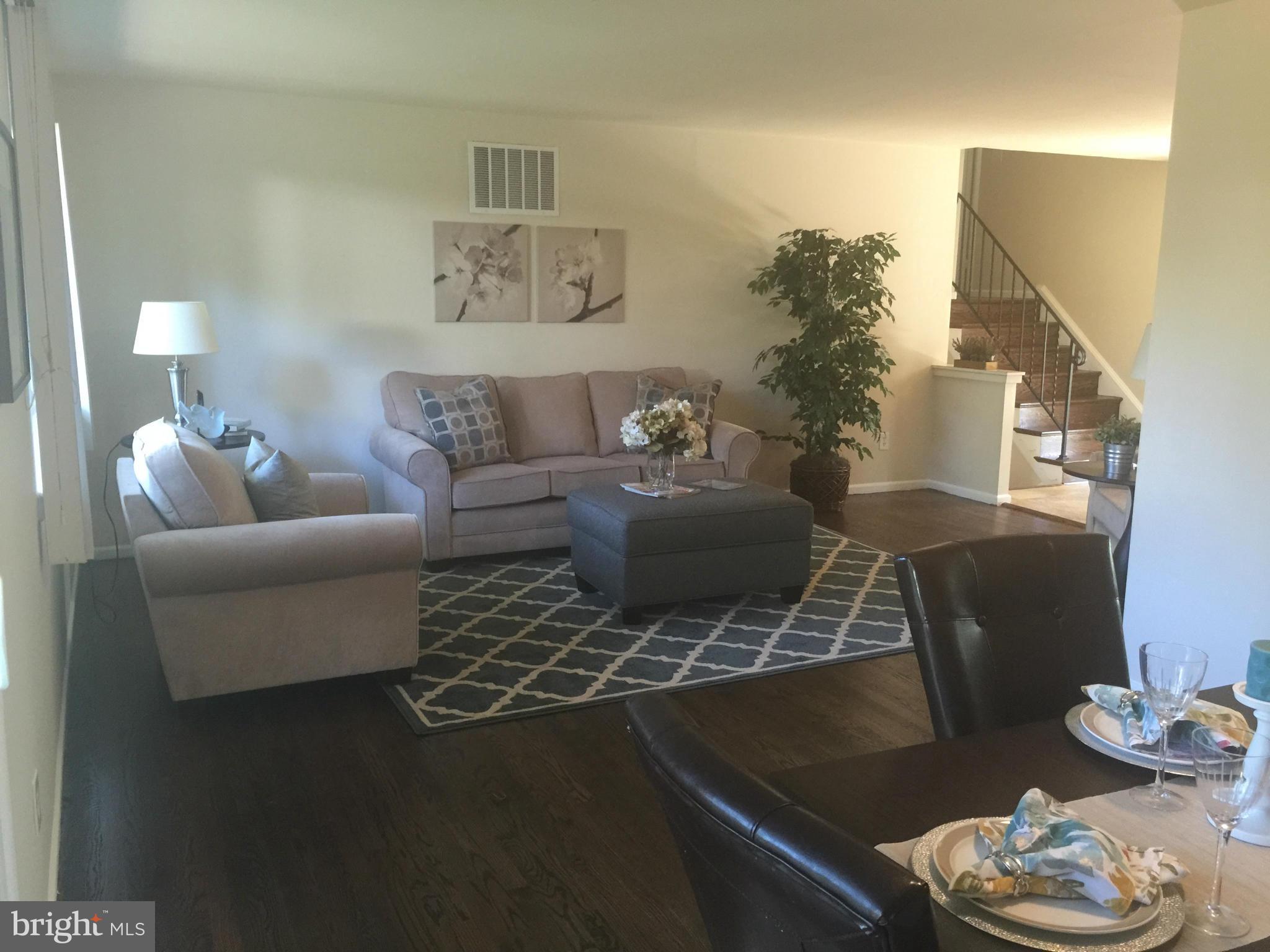 9508 Curran Road Silver Spring, MD 20901 - Photo 4 of 16 Living Room