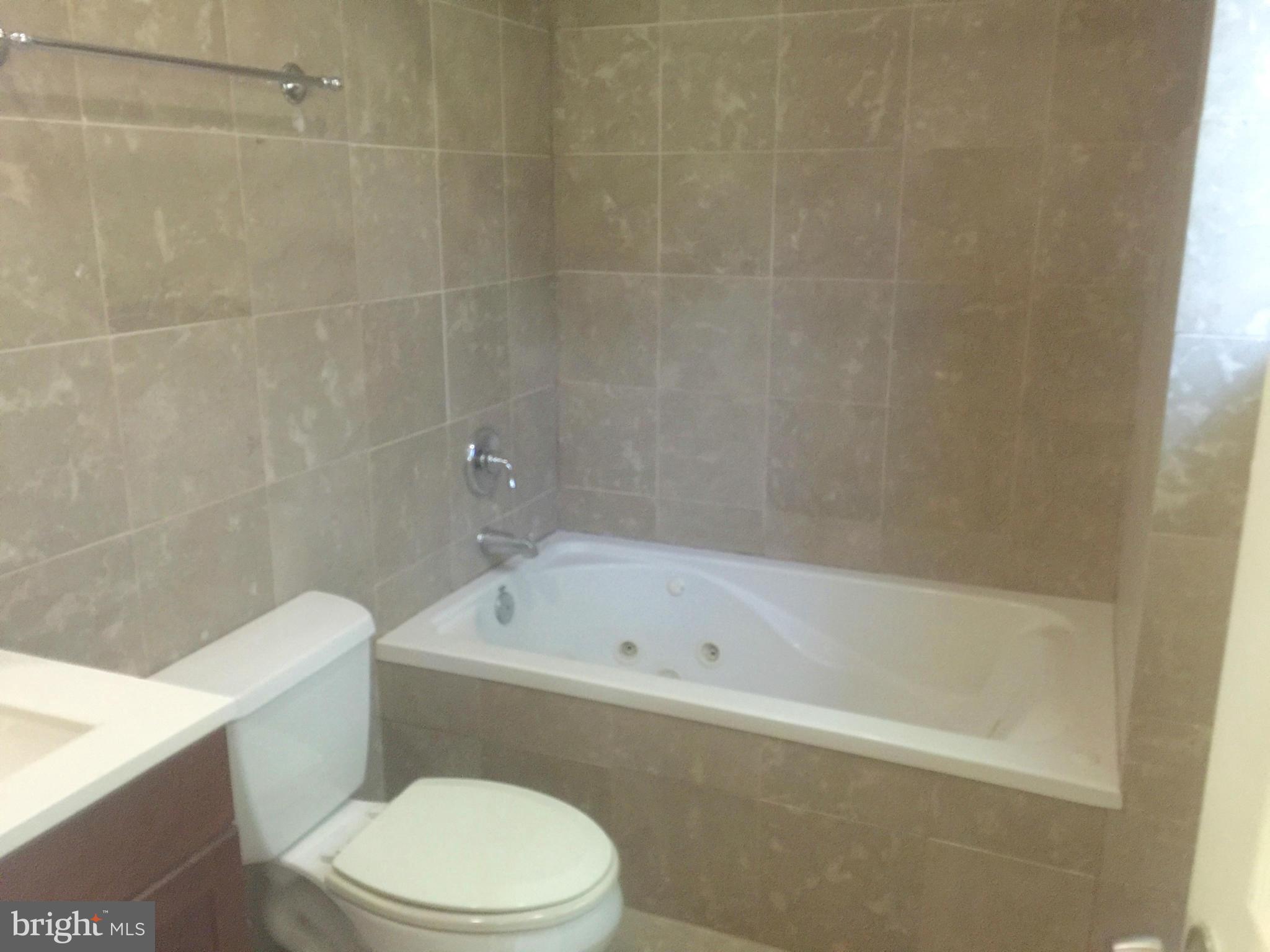 9508 Curran Road Silver Spring, MD 20901 - Photo 9 of 16 Bath (Master)