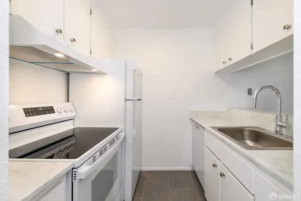 a close view of sink and tap