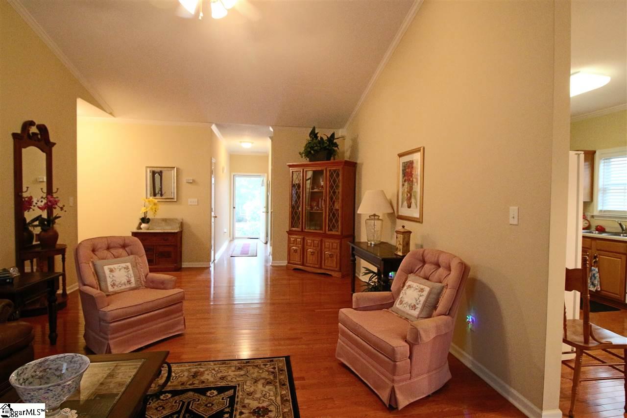 125 Elliott Circle Anderson, SC 29621 - Photo 7 of 30