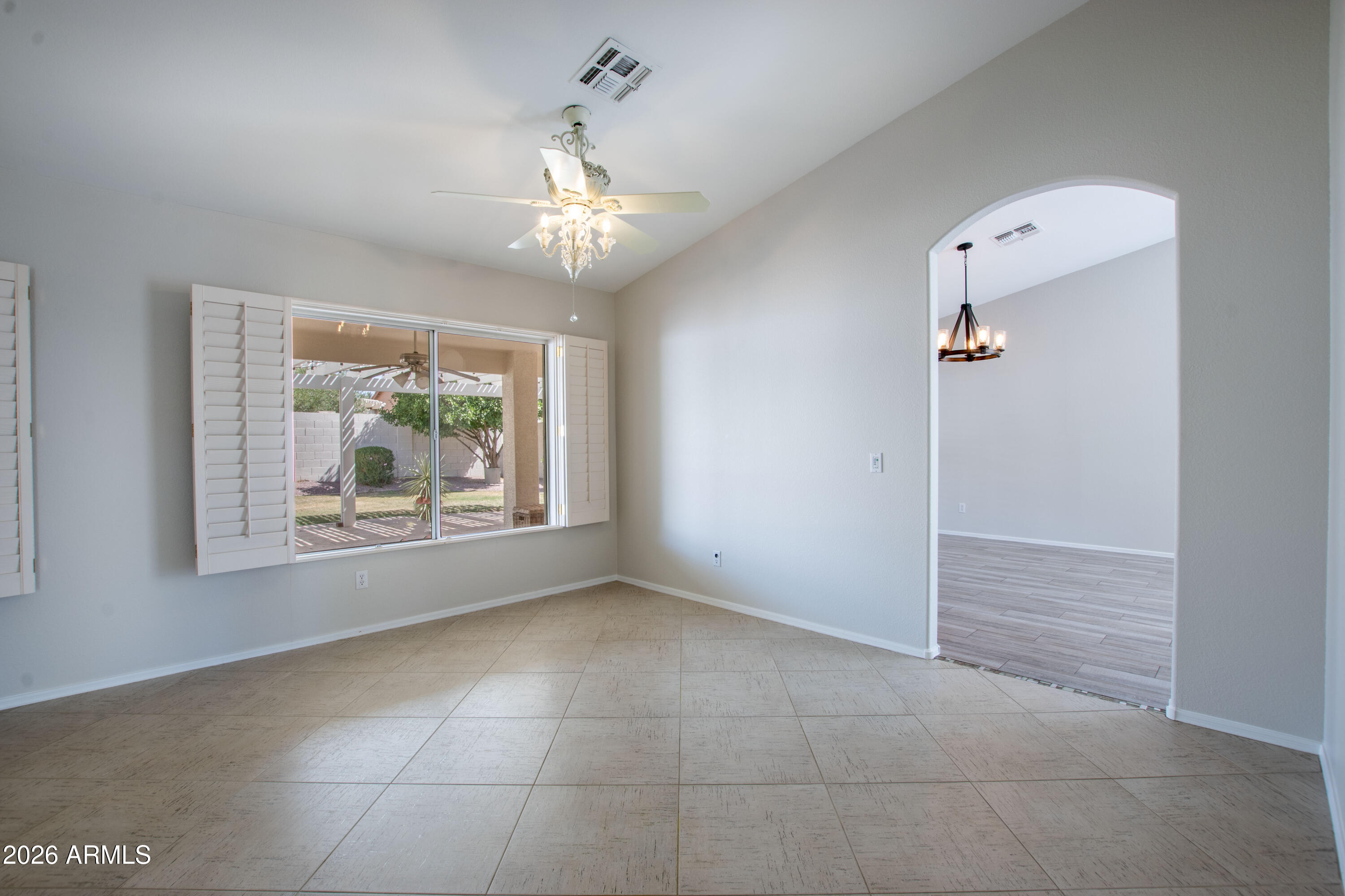 15644 Piccadilly Road Goodyear, AZ 85395 - Photo 14 of 61