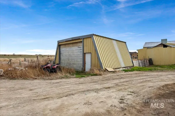 $2,000,000 | 3536 North 2300 E Road, Filer, ID 83328