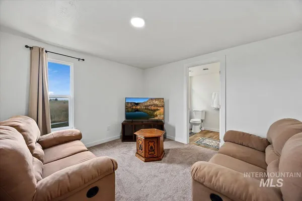 $2,000,000 | 3536 North 2300 E Road, Filer, ID 83328