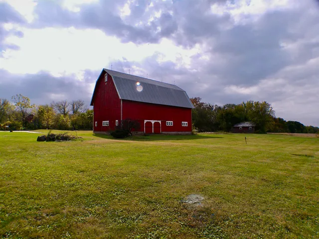 $415,000 | 14086 Highway 76, Caledonia, IL 61011