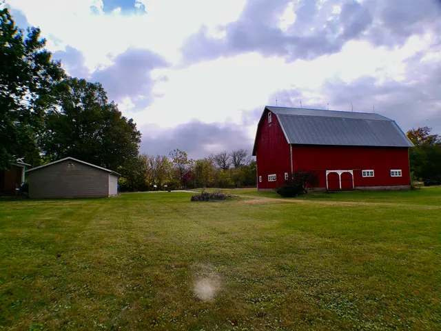 $415,000 | 14086 Highway 76, Caledonia, IL 61011
