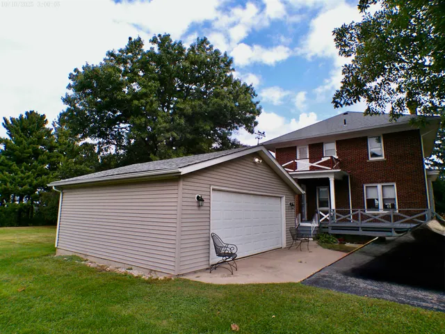 $415,000 | 14086 Highway 76, Caledonia, IL 61011