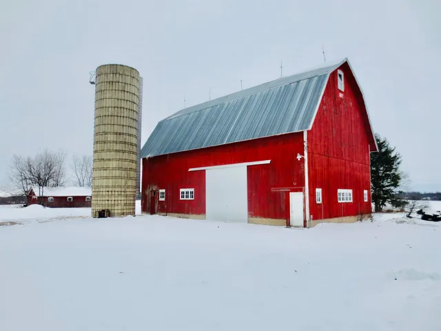 $415,000 | 14086 Highway 76, Caledonia, IL 61011