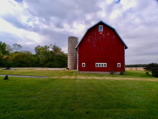 $415,000 | 14086 Highway 76, Caledonia, IL 61011