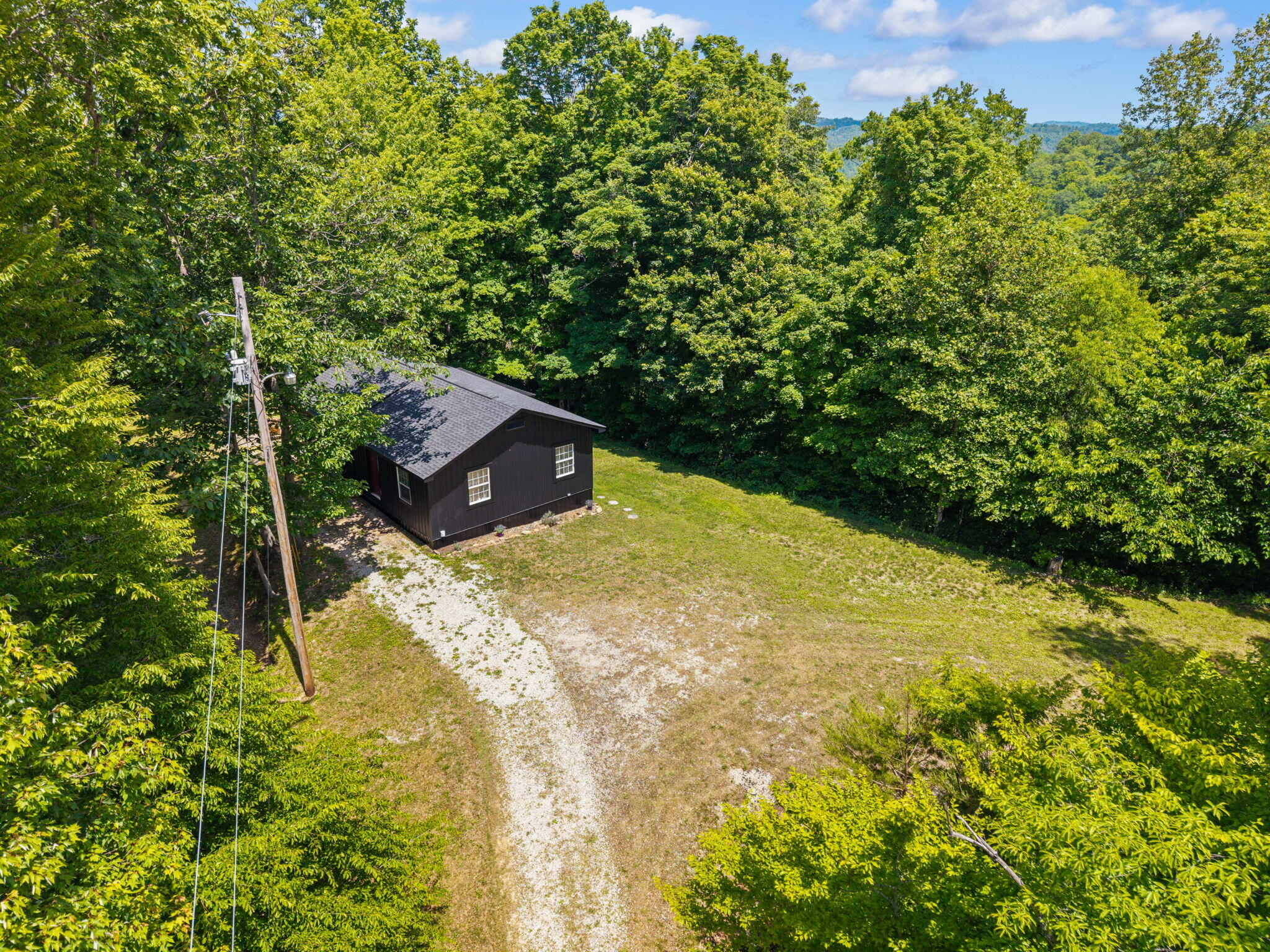 500 Fox Hunters Knob Road Booneville, KY 41314 - Photo 13 of 52 14-web-or-mls-DJI_20260517141141_0041_D
