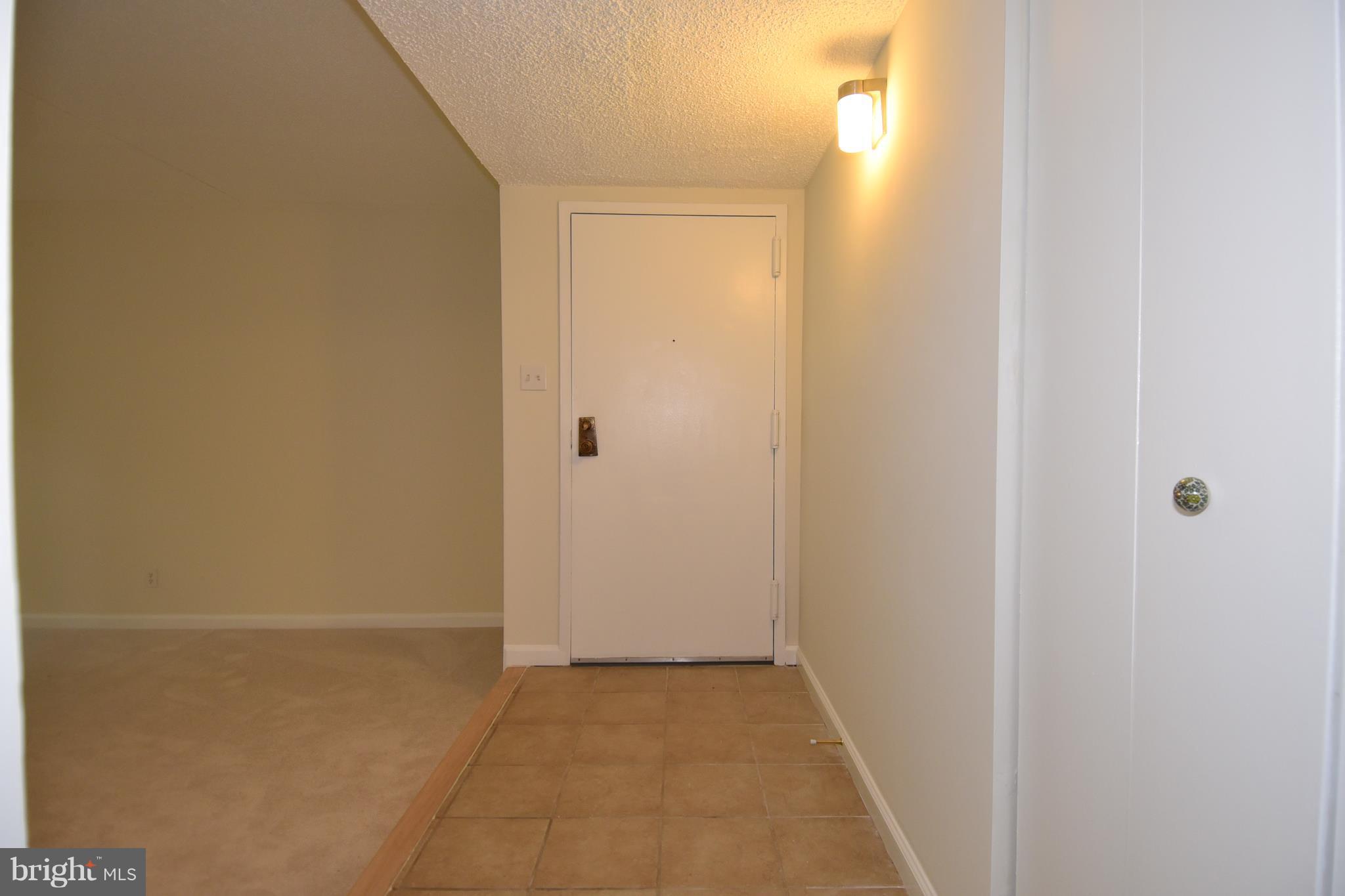11827 Breton Court, Unit 1A Reston, VA 20191 - Photo 15 of 27 Interior (General)