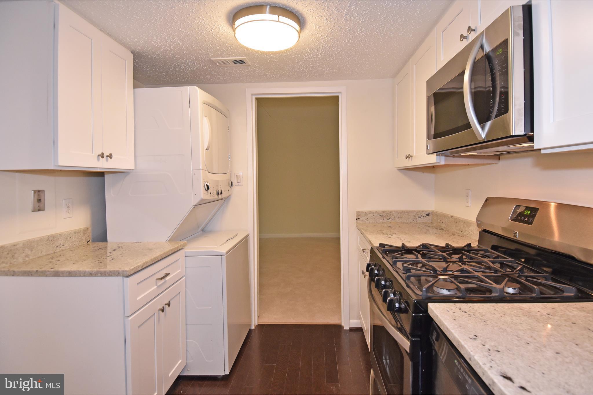 11827 Breton Court, Unit 1A Reston, VA 20191 - Photo 5 of 27 Kitchen