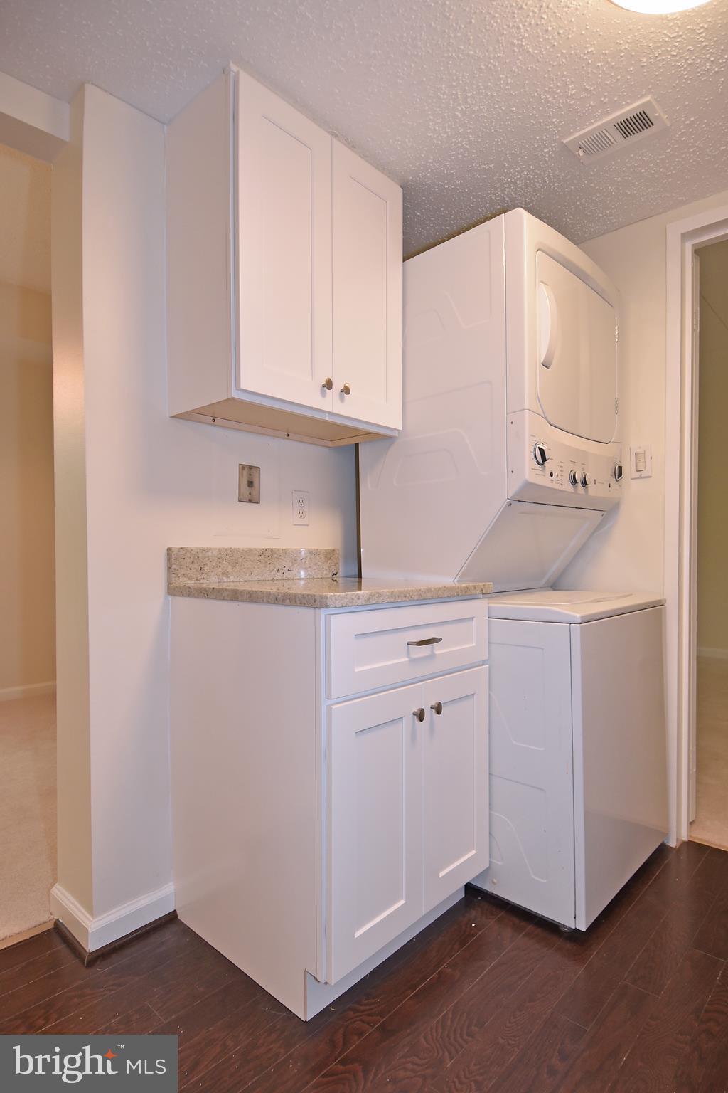 11827 Breton Court, Unit 1A Reston, VA 20191 - Photo 7 of 27 Kitchen