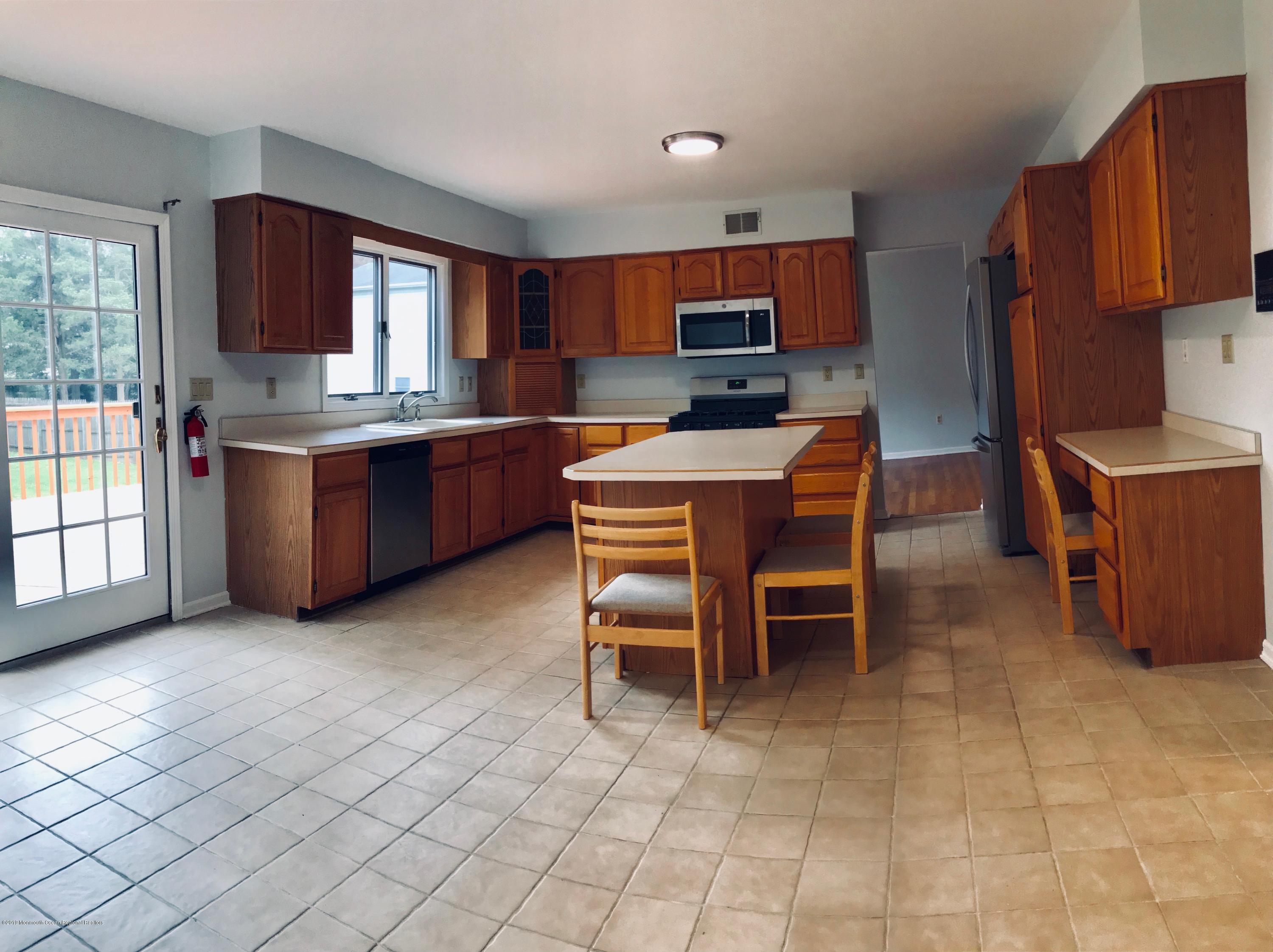 608 Yellowbrick Road Brick, NJ 08724 - Photo 14 of 29 kitchen3