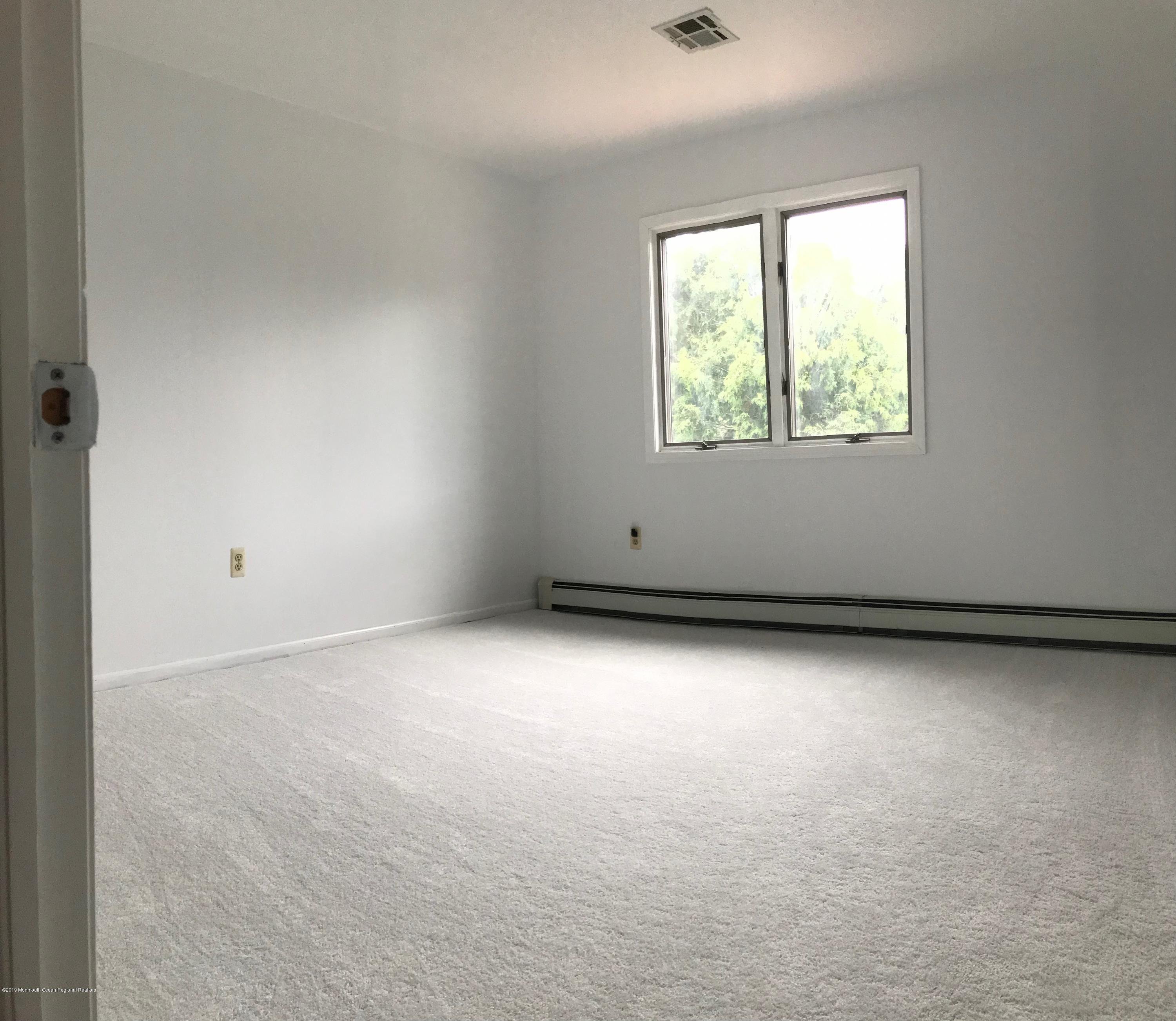 608 Yellowbrick Road Brick, NJ 08724 - Photo 24 of 29 Bed RM2