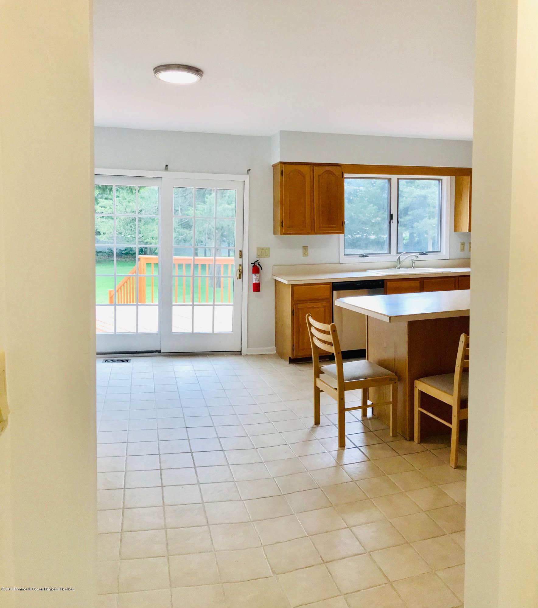 608 Yellowbrick Road Brick, NJ 08724 - Photo 9 of 29 Kitchen1