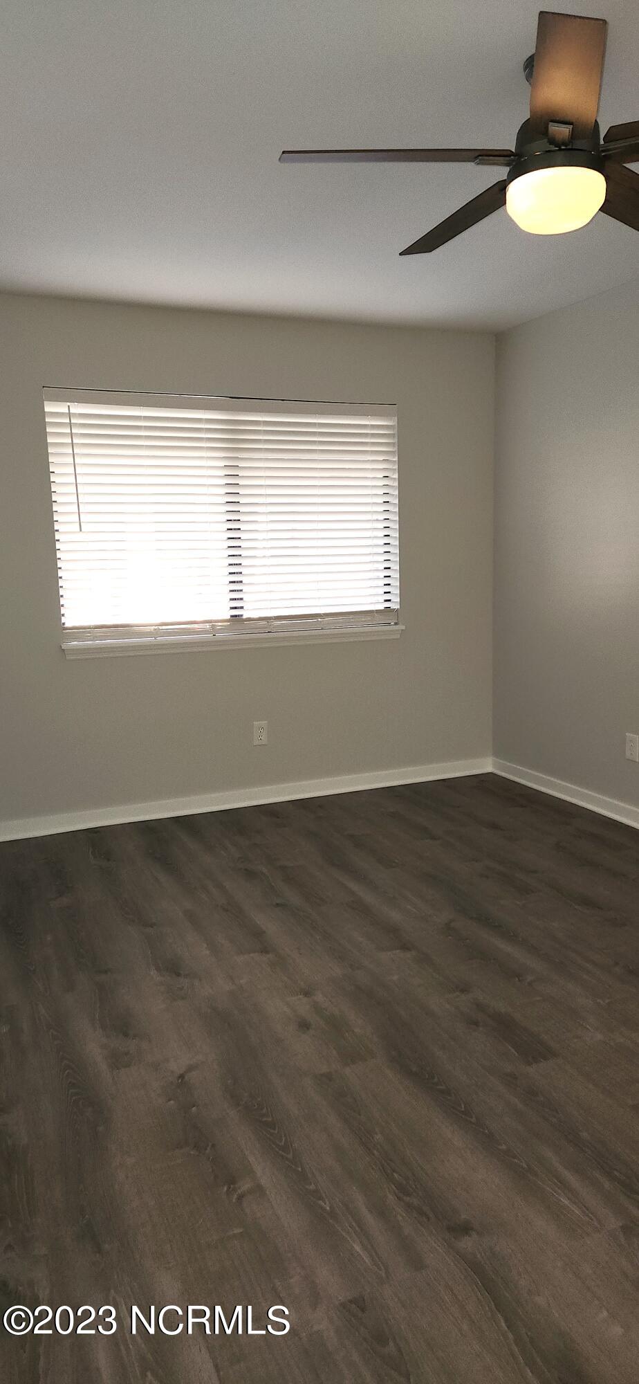 13 Linksiders Road New Bern, NC 28562 - Photo 9 of 12 Roomy Bedroom