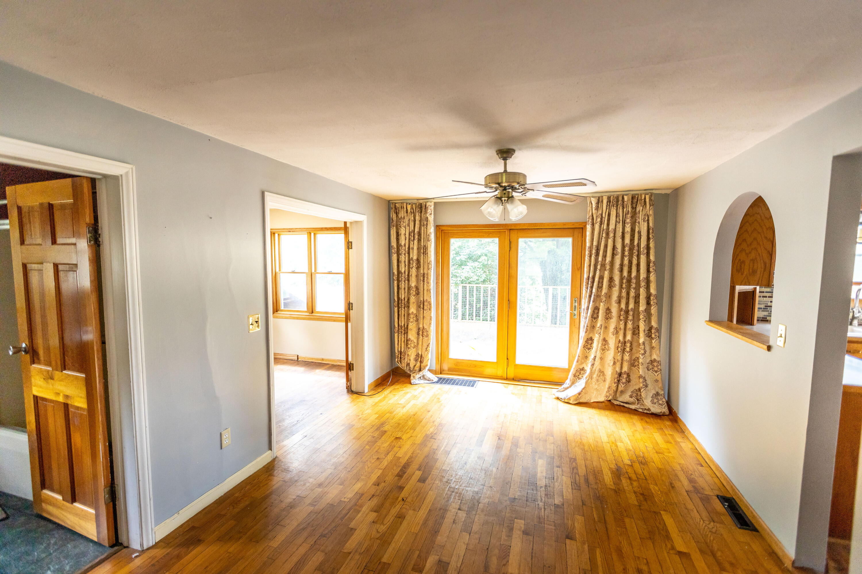 550 Waldron Road South Crystal, MI 48818 - Photo 21 of 34 FY0A7054