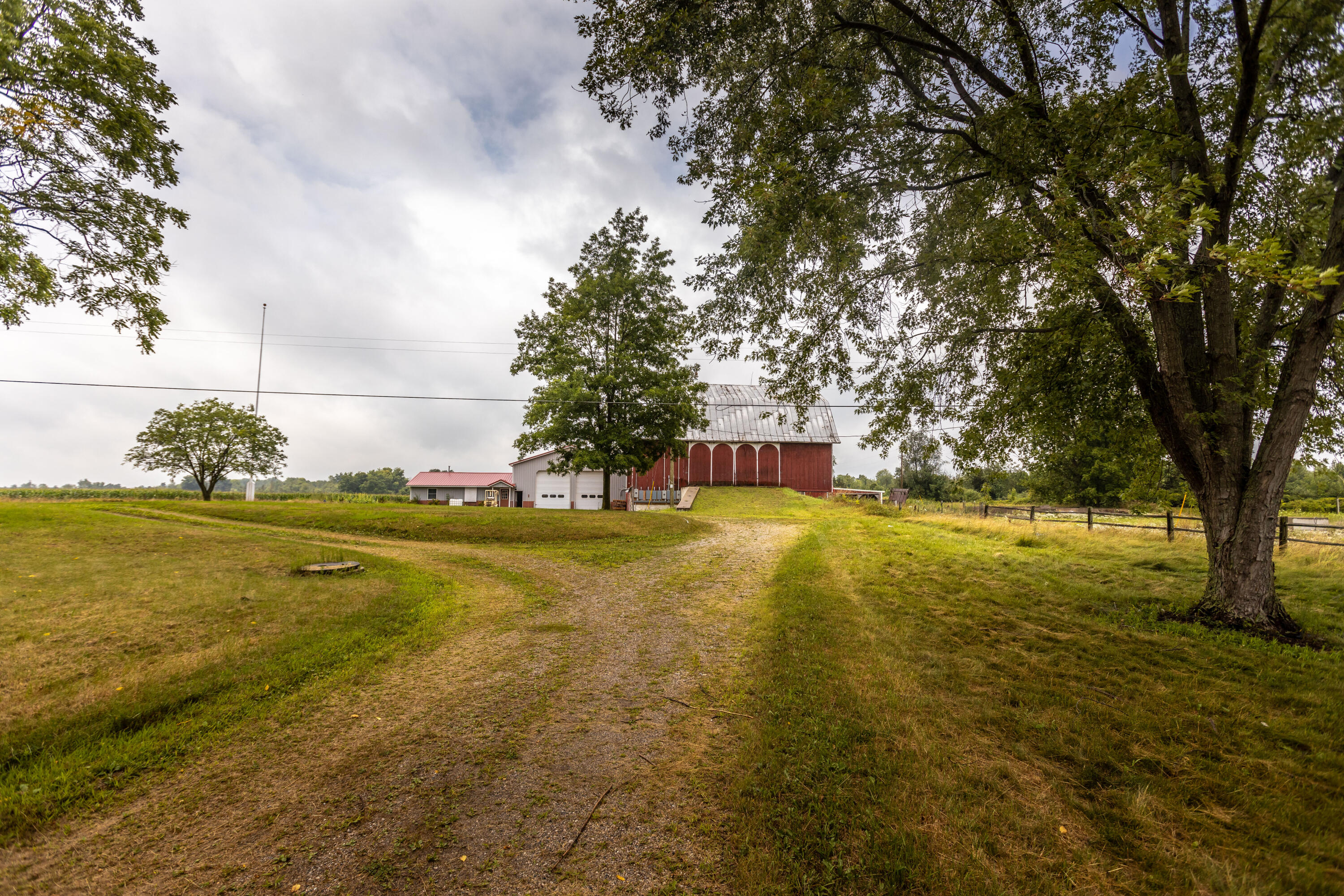 550 Waldron Road South Crystal, MI 48818 - Photo 9 of 34 FY0A7012