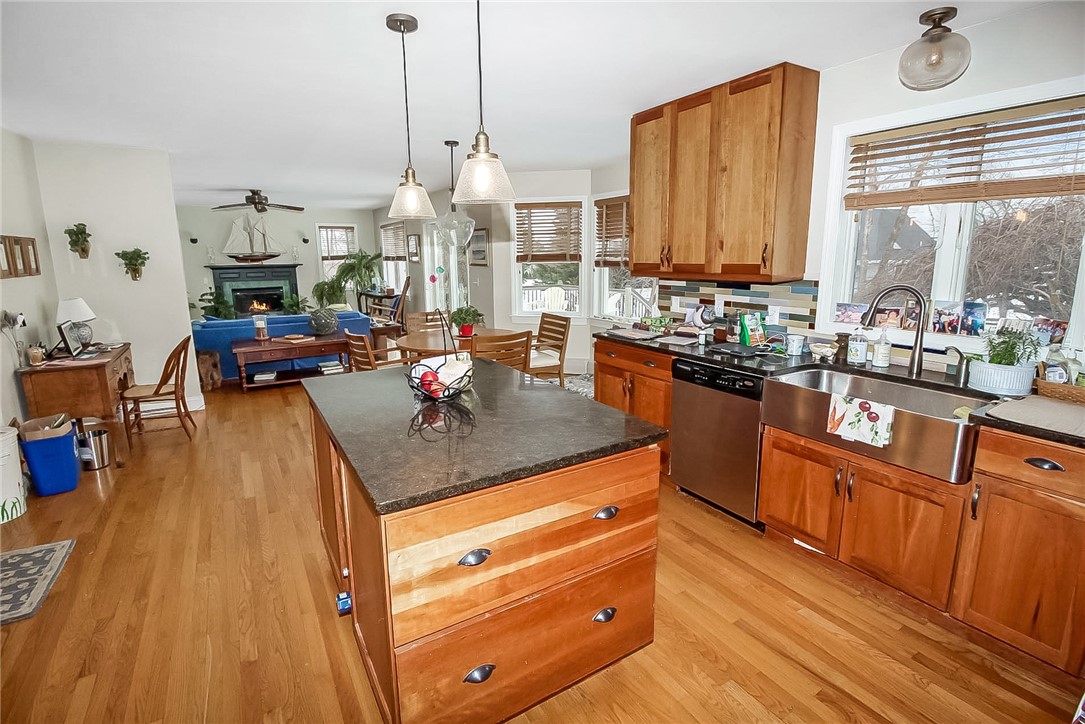 641 Middle Road Portsmouth, RI 02871 - Photo 14 of 32