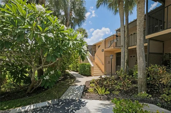 $1,900 | 4010 Ice Castle Way, Unit 8, Naples, FL 34112