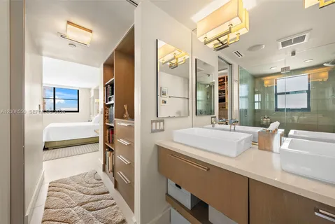 $584,990 | 1775 Washington Avenue, Unit 8F, Miami Beach, FL 33139