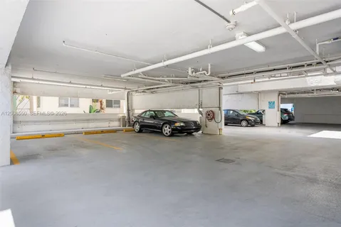 $584,990 | 1775 Washington Avenue, Unit 8F, Miami Beach, FL 33139