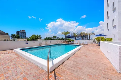 $584,990 | 1775 Washington Avenue, Unit 8F, Miami Beach, FL 33139