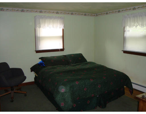 640 Sharps Lot Road Swansea, MA 02777 - Photo 8 of 14 Gallery Image 8