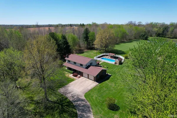 $549,900 | 1407 South 125 East, Washington, IN 47501