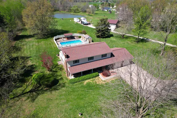 $549,900 | 1407 South 125 East, Washington, IN 47501