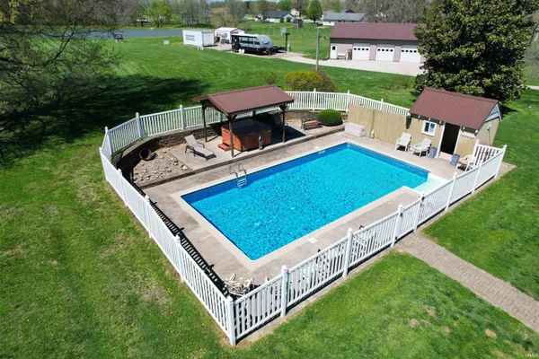 $549,900 | 1407 South 125 East, Washington, IN 47501