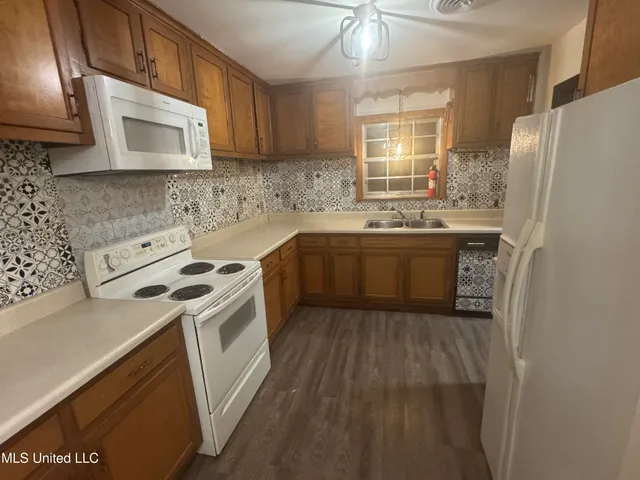 $220,500 | 222 Heard Street, Senatobia, MS 38668