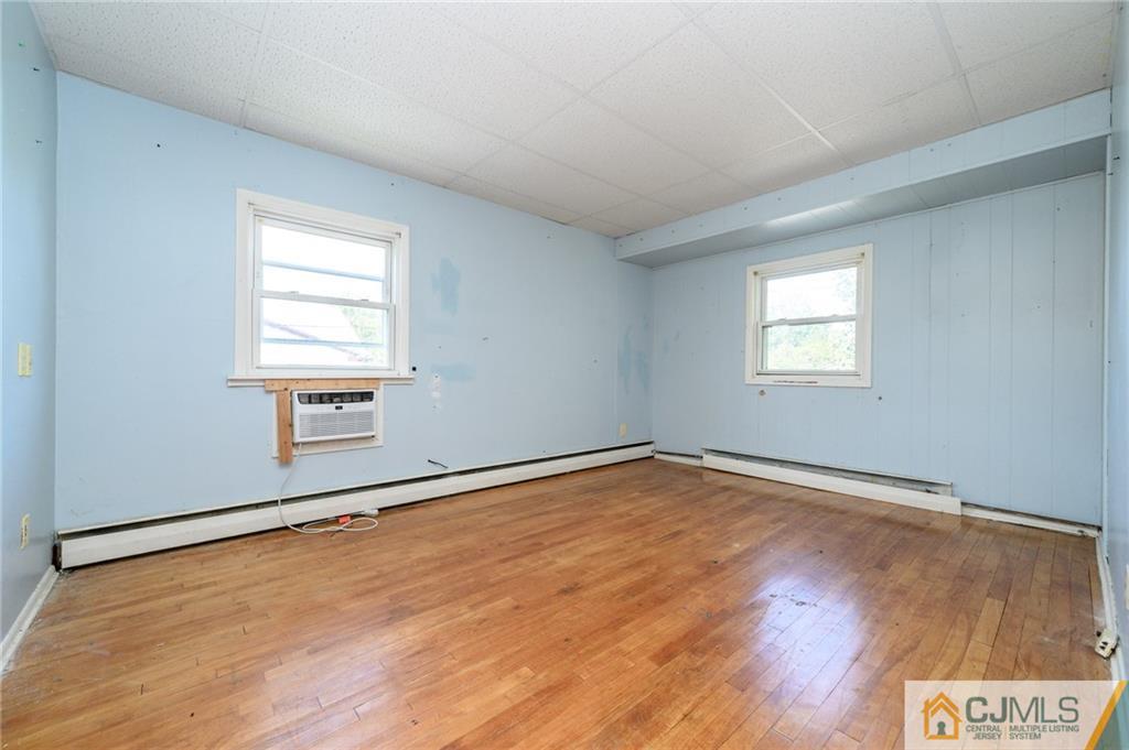 7 Florence Drive Sayreville, NJ 08859 - Photo 22 of 42 an empty room with a window