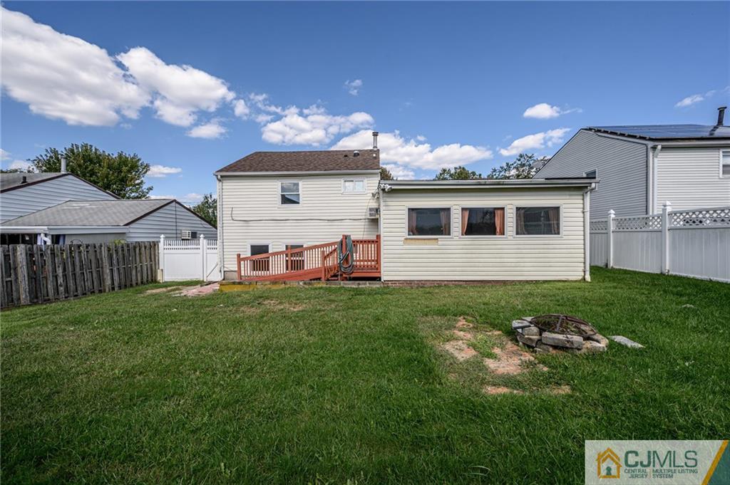 7 Florence Drive Sayreville, NJ 08859 - Photo 37 of 42 a view of a back yard of the house