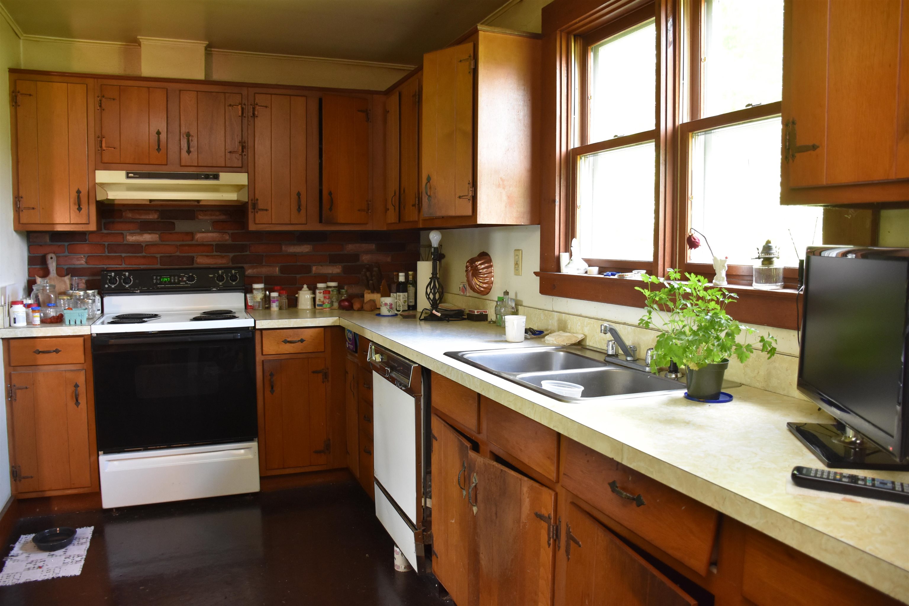 76 Washington Road Barre Town, VT 05649 - Photo 7 of 40 Gallery Image 7