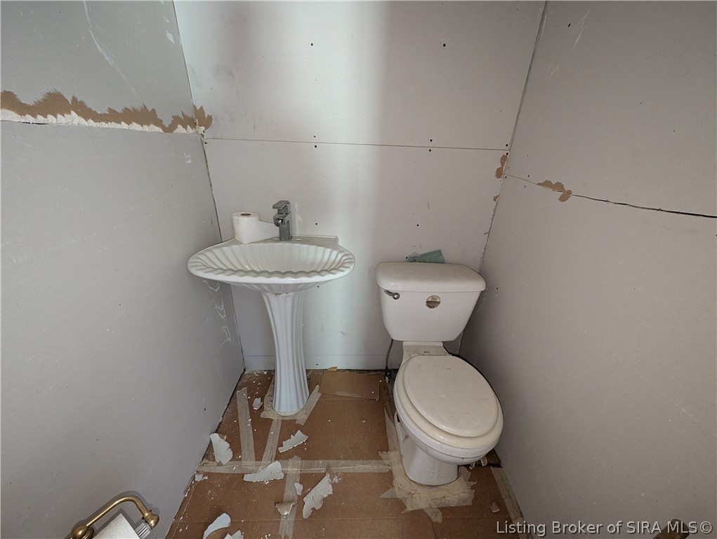 628 West 3rd Street Madison, IN 47250 - Photo 9 of 45