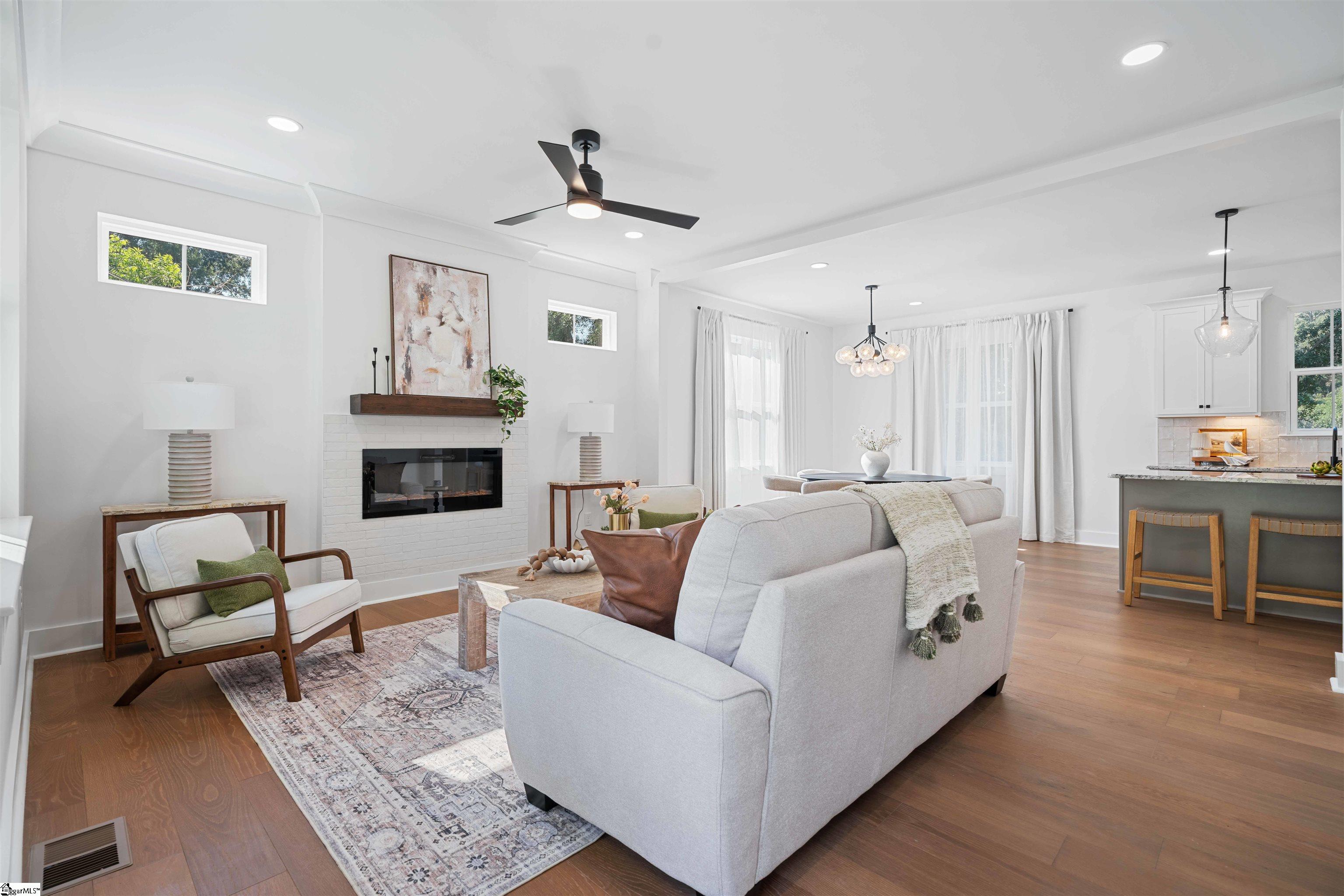 34 Lowndes Hill Road Greenville, SC 29607 - Photo 4 of 24