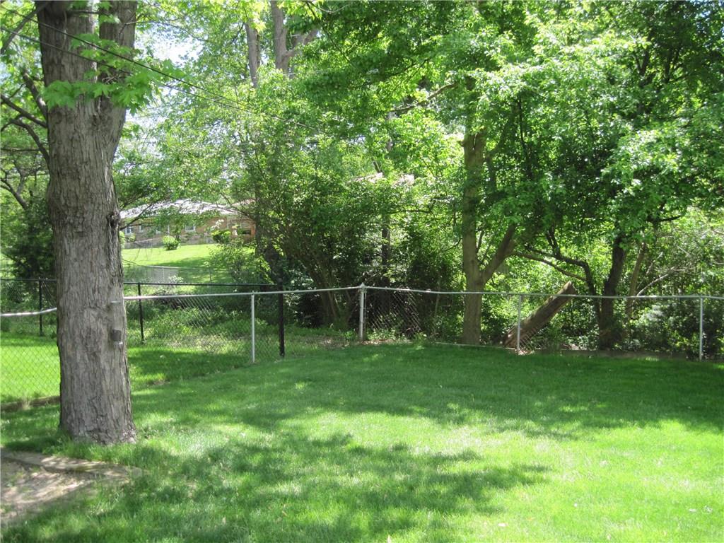 2011 Woodcrest Road Indianapolis, IN 46227 - Photo 3 of 21 Gallery Image 3